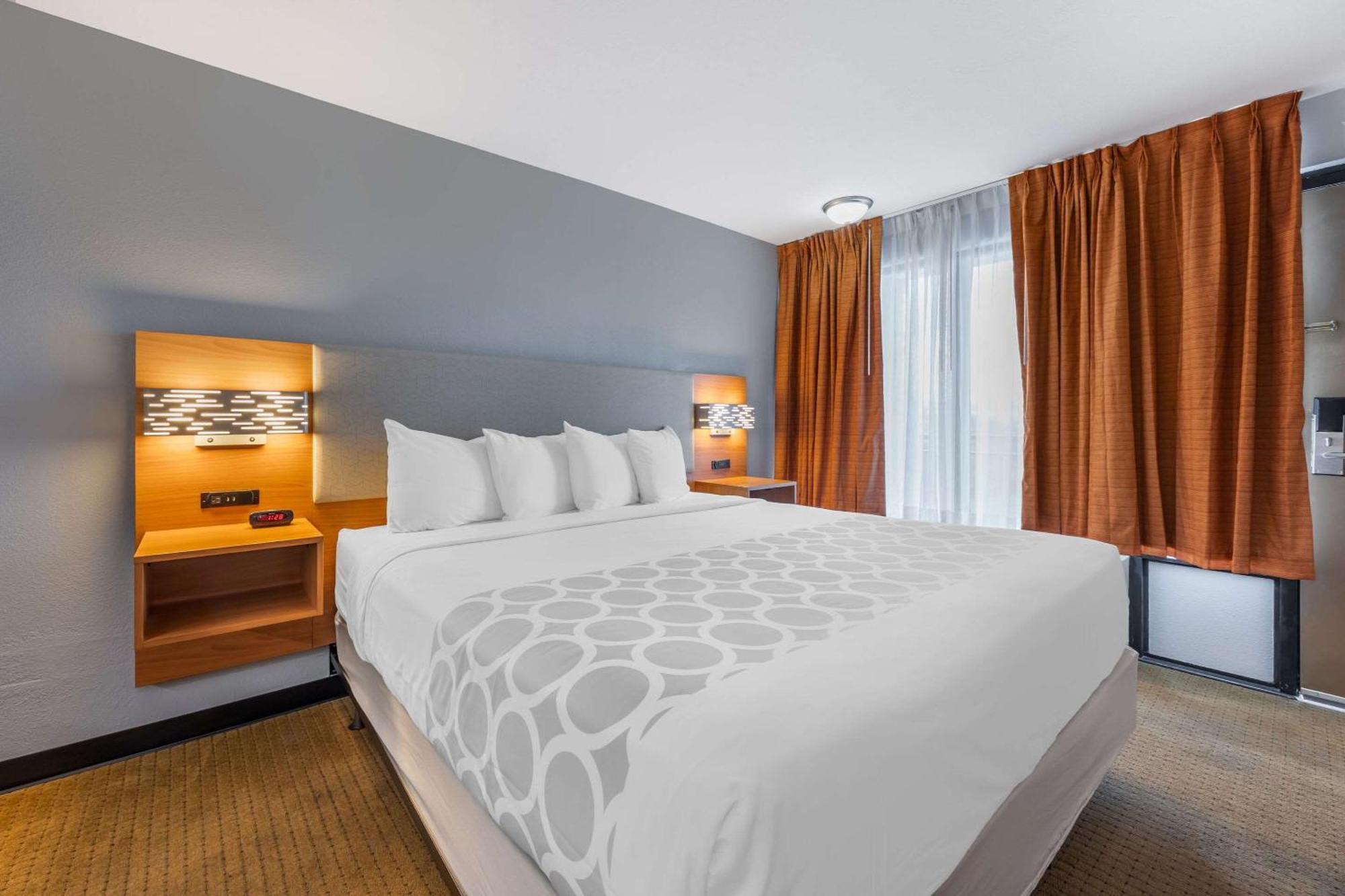 Suburban Studios Branson On The Strip Εξωτερικό φωτογραφία